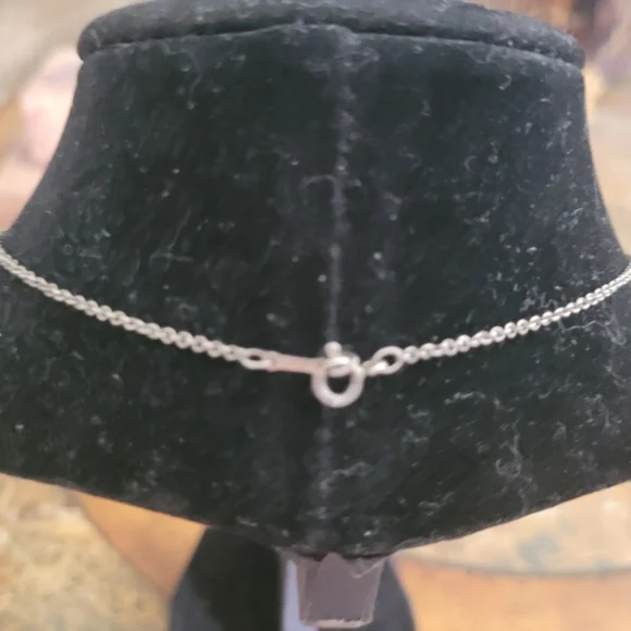 Tiffany Elegant Silver Floating Heart Pendant Necklace - Picture 4 of 4